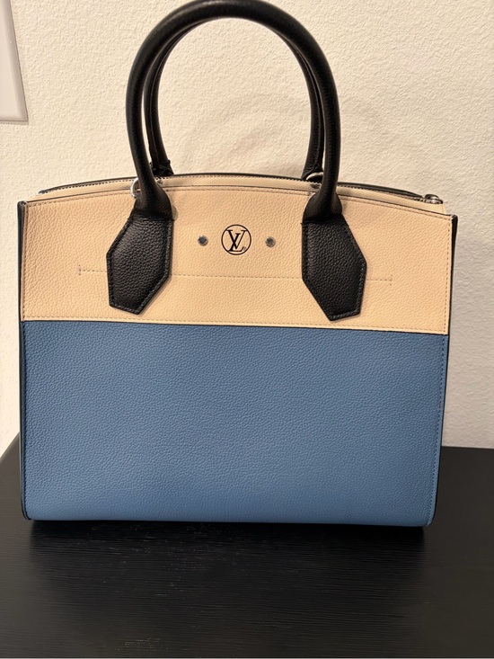 Louis Vuitton Handbags - Louis Vuitton City steamer leather handbag in blue